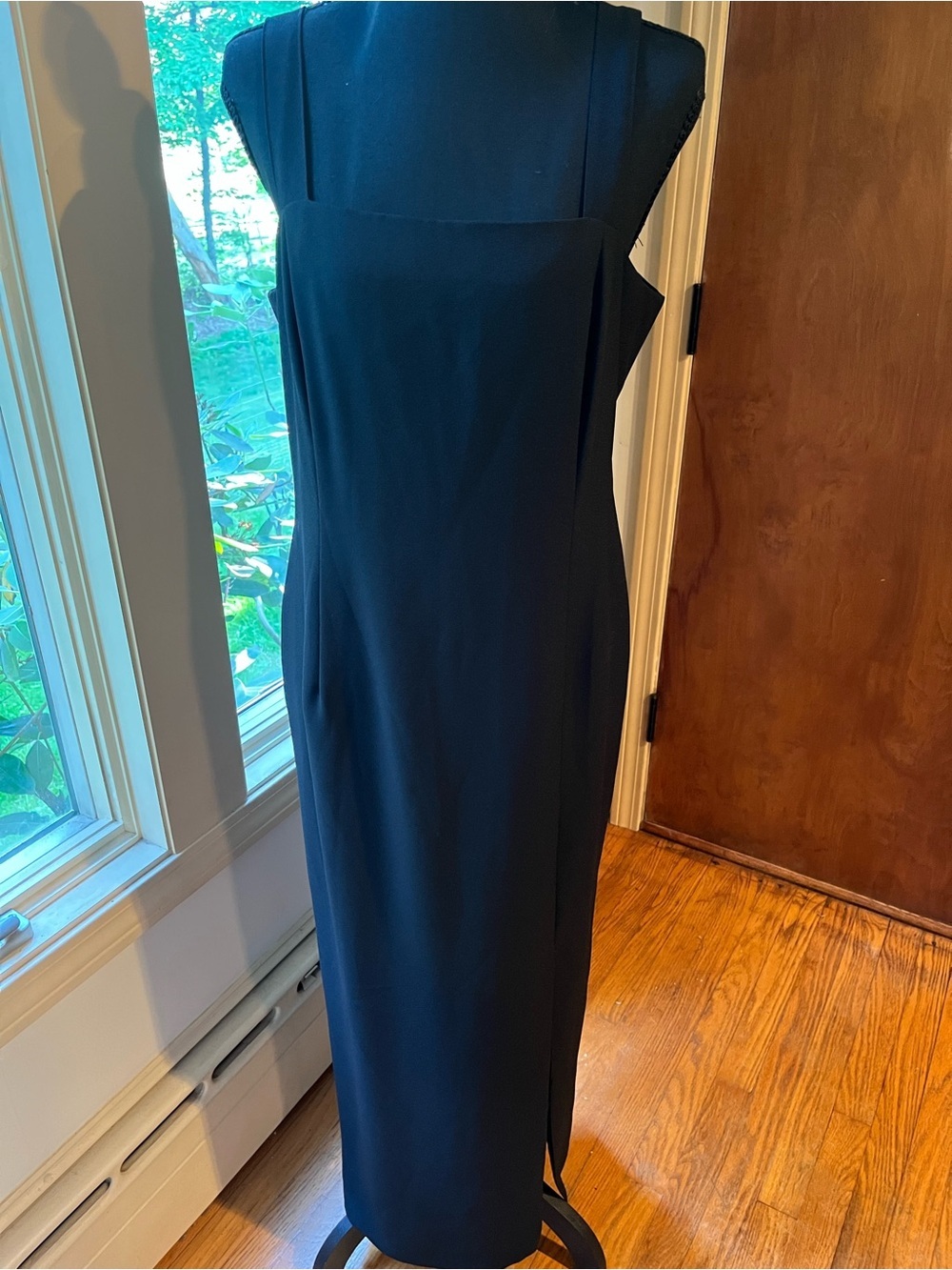 Classic Black Sleeveless Sheath Dress